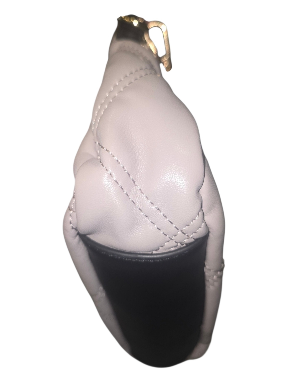 JEN & CO. Chic Two-Tone Quilted Crossbody Bag - Black & Cream 3 handel Options - Picture 5 of 12